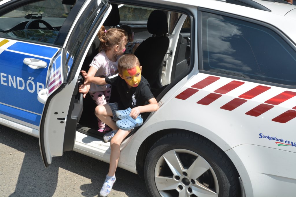 m230603e2009a0.jpg