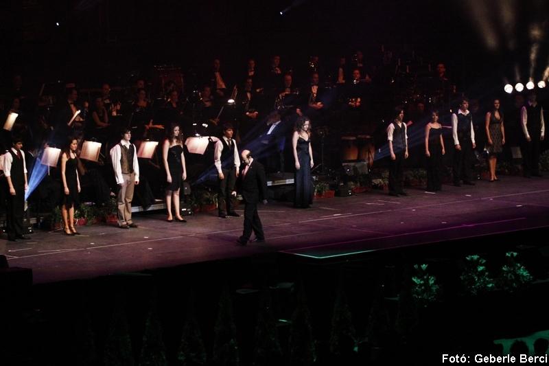 2009-01-01_maga_zoltan_ujevi_koncert_079.jpg