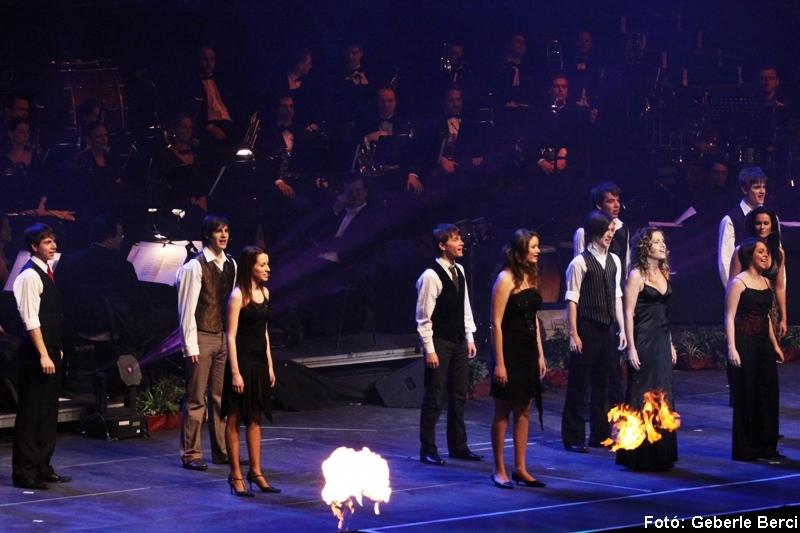 2009-01-01_maga_zoltan_ujevi_koncert_080.jpg