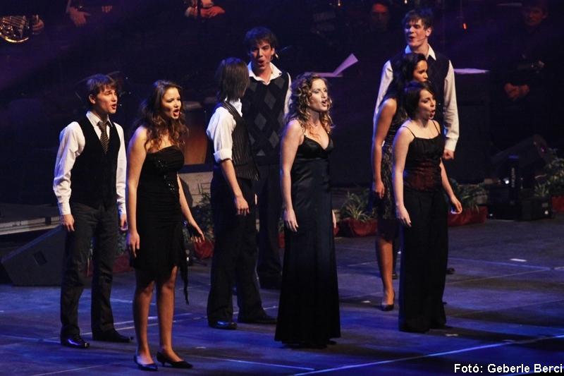 2009-01-01_maga_zoltan_ujevi_koncert_081.jpg