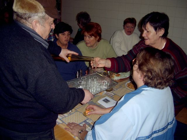 618x457 pixels (60K)