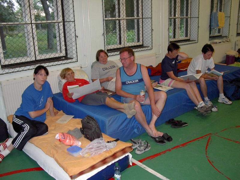 gesztvacsorautn.jpg