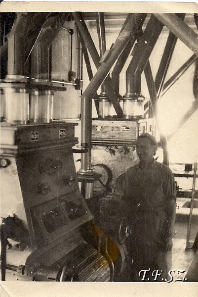 2011032121080010.jpg - Rgi malom gphz 1