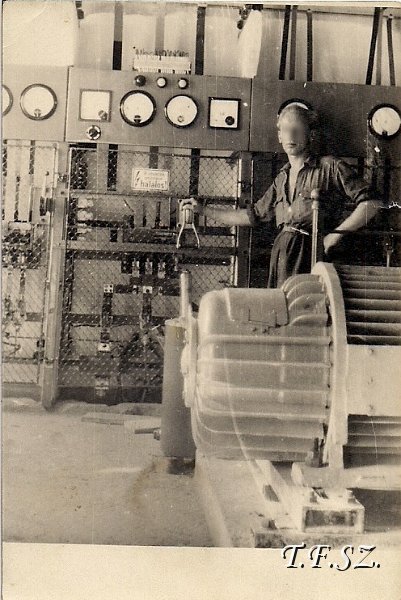 2011032121080011.jpg - Rgi malom gphz 2