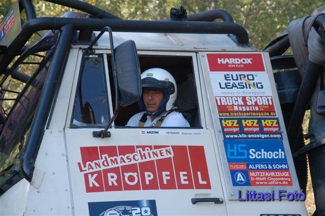 dsc_0054small.jpg