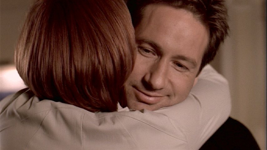 Mulder tleli Scullyt