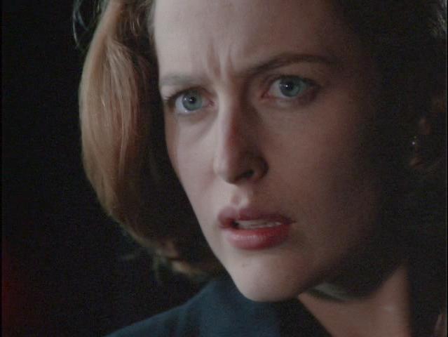 Scully egyre gyanakvbb