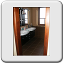 F�rd�szoba j�r�lap  �s csempe burkolata