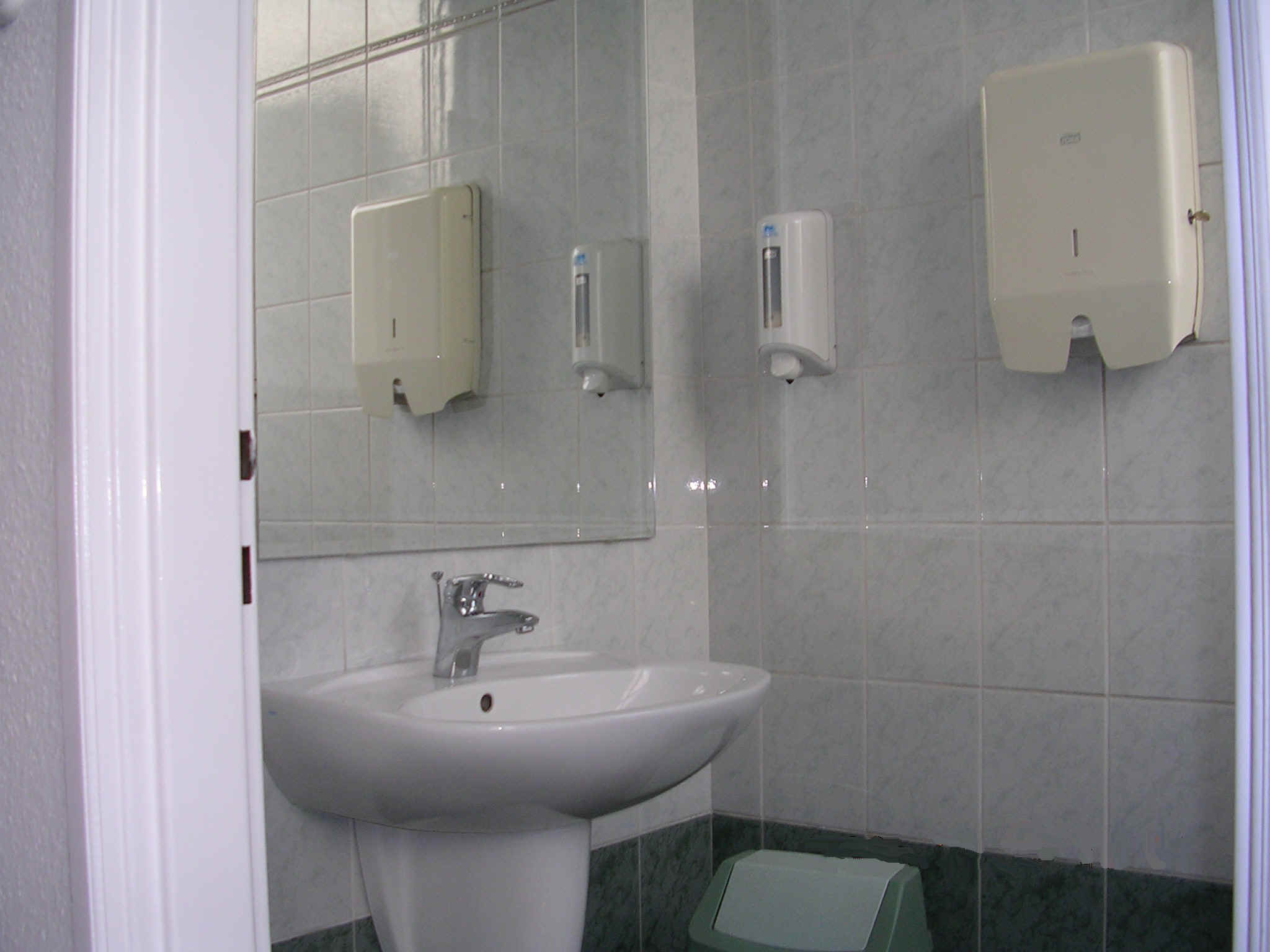 DSCN3018.JPG (969607 bytes)