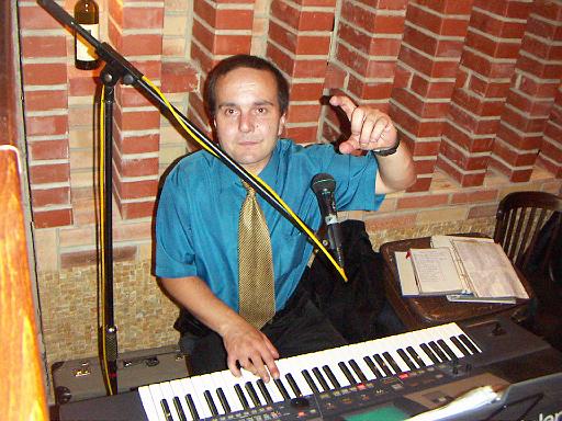 026.JPG - Vajon mit akart Tomi mondani???