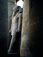 http://upload.wikimedia.org/wikipedia/commons/thumb/b/b7/Egypt.LuxorTemple.02.jpg/180px-Egypt.LuxorTemple.02.jpg